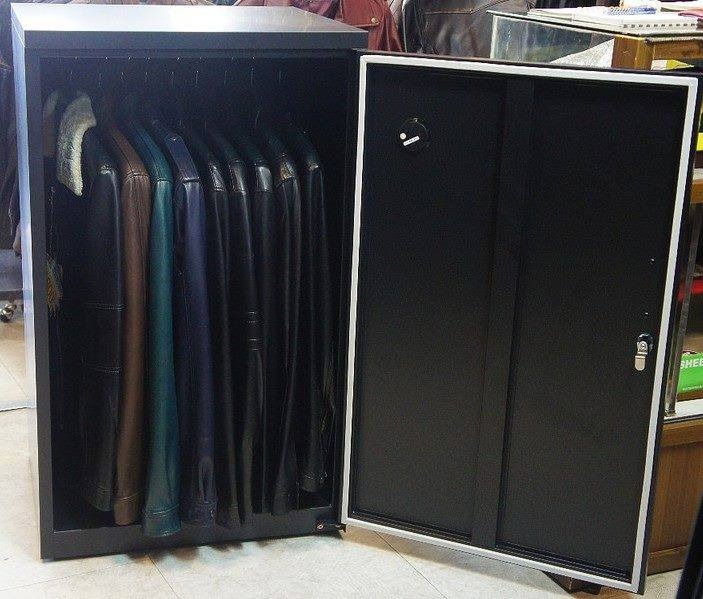 How to store and protect off season clothes from mold and fungus?