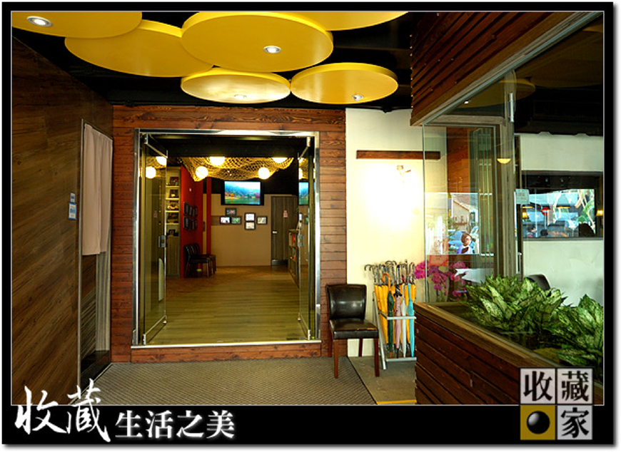 486 cafe就位在民生東路和復興北路交叉口西華飯店的後方巷子裡
