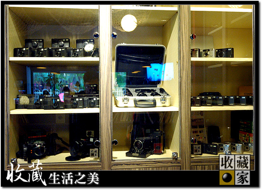 486咖啡 還有個很特別的"專區"喔~ 那就是二手相機展售專區