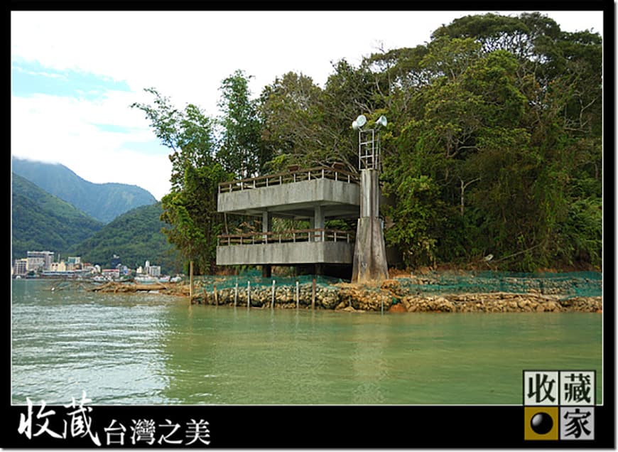 boat 01