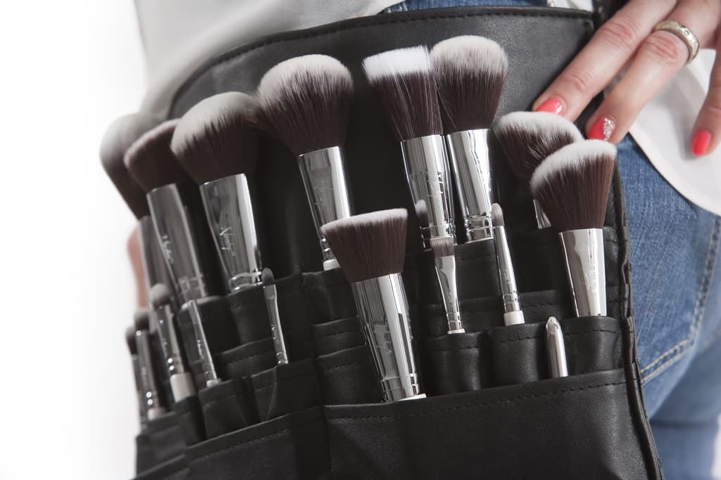 brush tool artist makeup make up product
