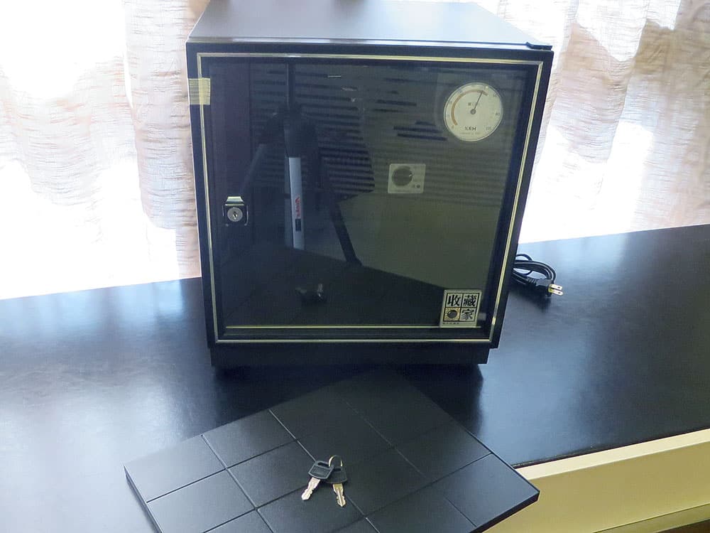 收藏家電子防潮箱開箱