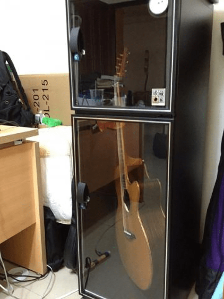 guitar 02