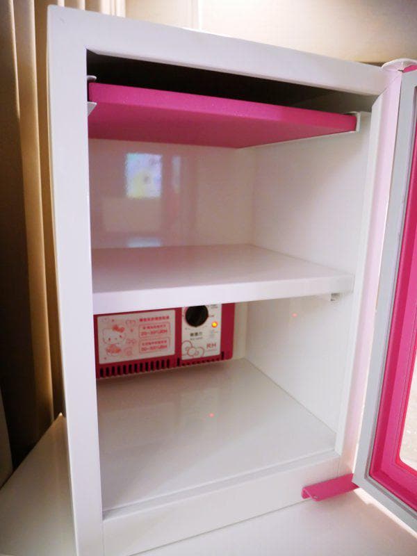 Hello Kitty 電子防潮箱